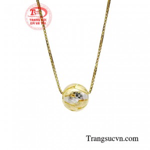  Nếu bạn đang đi tìm cho mình bộ mặt dây charm nữ tính thì đừng bỏ qua bộ sản phẩm này nhé!