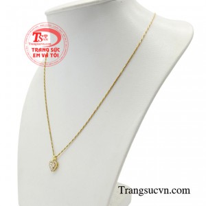 Mặc dù với thiết kế đơn giản nhưng bất cứ ai khi được chiêm ngưỡng thì đều sẽ phải ấn tượng vì vẻ đẹp đơn giản nhưng tinh tế của chúng.