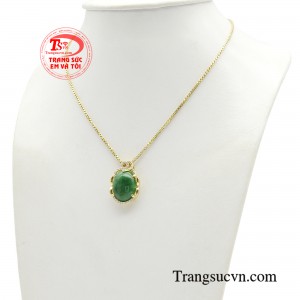 Bộ trang sức sang trọng từ viên đá quý xứng đáng trở thành vật phẩm hoàn hảo tôn vinh vẻ đẹp của những quý cô.