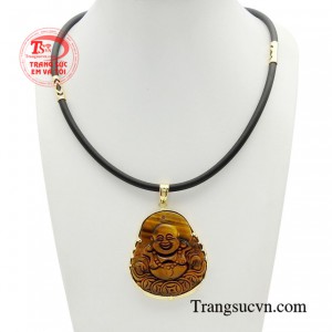 Bộ mặt phật bọc vàng vượng khí được  bọc vàng 10k với đường nét chế tác tinh xảo, độc đáo thu hút mọi ánh nhìn.