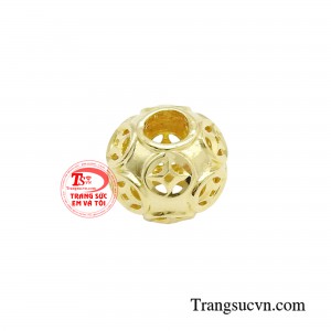 Việc tặng ai đó charm kim tiền sẽ đem đến thông điệp chúc họ thuận lơi, thành công, phát triển không ngừng.