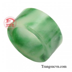 Mỗi viên ngọc mang một năng lượng phong thủy riêng, thu hút tài lộc, may mắn, và thành công cho người đeo.