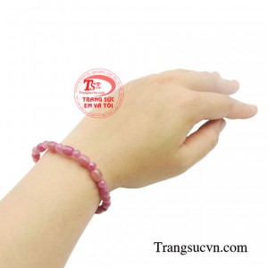Sản phẩm chuỗi tay Ruby được kiểm định đá.