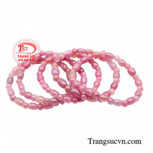  Chính vì thế mà chuỗi tay Ruby thích hợp làm quà tặng cho những người thân. 