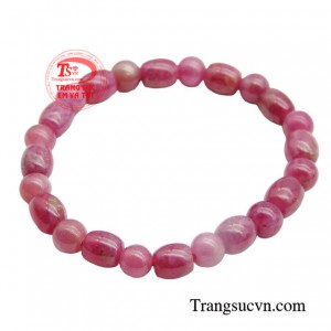 Chuỗi tay Ruby tài lộc với thiết kế bởi những hạt Ruby màu đỏ hồng phù hợp với những người mệnh hỏa.