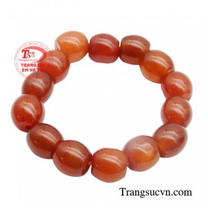 Sản phẩm có màu đỏ phù hợp với người mệnh hỏa. 