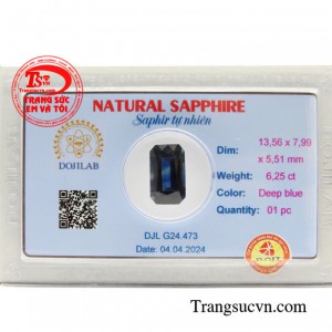 Đá Saphir ép vỉ phát lộc là sản phẩm đá thiên nhiên thường được gắn trên các sản phẩm trang sức vàng như nhẫn, mặt dây hoa tai, lắc tay tạo điểm nhấn. 