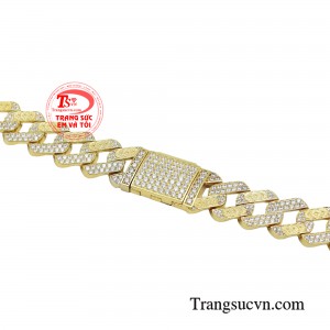 Sản phẩm mang vẻ đẹp tràn đầy năng lượng và cá tính.