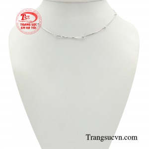 Dây chuyền nữ ngọt ngào phong cách với thiết kế thanh mảnh mềm mại, uyển chyển tạo nên sự bền bỉ khi đeo.