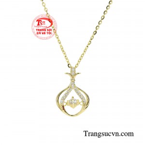 Đặc biệt là khi bạn biết cách kết hợp cùng những bồ trang phục phù hợp với từng hoàn cảnh. 