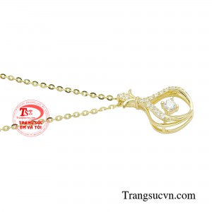 Đây cũng là một món quà vô cùng ý nghĩa dành cho bạn gái vào những ngày kỷ niệm hay những dịp đặc biệt. 