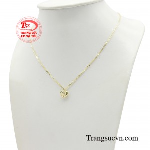 Trái tim từ lâu cũng là biểu tượng của tình yêu, sức sống và niềm tin bất diệt.