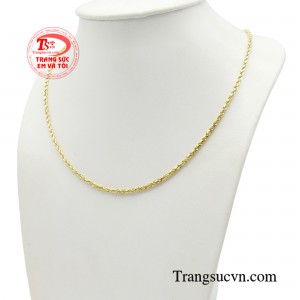 Sản phẩm thích hợp dùng với mặt dây để tạo phong cách.