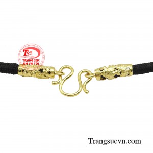 Biểu tượng rồng vàng đại diện cho sự phú quý, quyền uy, giàu có và thịnh vượng.