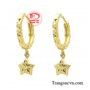 Hoa tai ngôi sao tỏa sáng tượng trưng cho sức mạnh và trí tuệ.