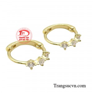 Sản phẩm được thiết kế với kiểu dáng đơn giản và không quá nhiều chi tiết cầu kỳ.