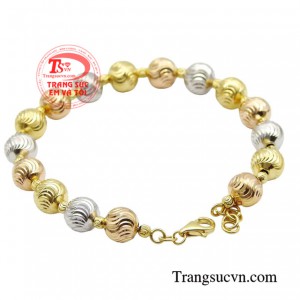  Sản phẩm là món phụ kiện được yêu thích bởi những ngôi sao hàng đầu nổi tiếng. 