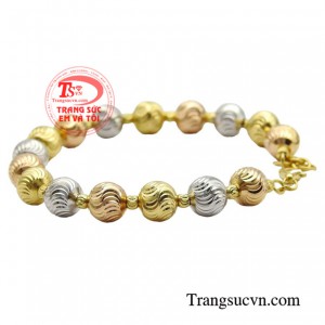  Việc sở hữu một chiếc lắc bi cao cấp sẽ giúp bạn khẳng định đẳng cấp và gu thẩm mỹ tinh tế của bản thân.