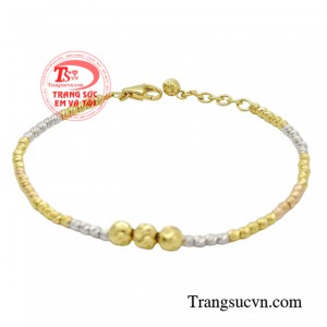  Khi bạn di chuyển, những viên bi sẽ va vào nhau tạo nên âm thanh vui tai, khơi gợi sự tò mò và khẳng định sự tự tin của bạn.