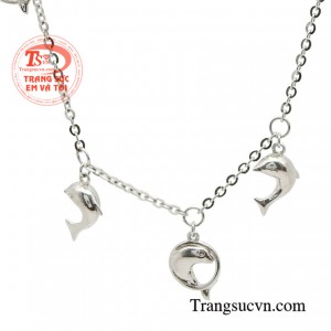 Lắc chân phong cách thanh lịch với thiết kế nổi bật tinh tế và nhẹ nhàng chắc chắn là sự lựa chọn hoàn hảo.