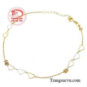 Lắc chân trái tim trẻ trung là món trang sức đem lại sự tự tin, duyên dáng trong mỗi bước chân.