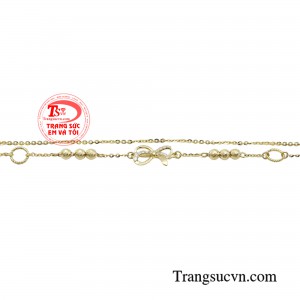 Chỉ với một thiết kế lắc chân tinh xảo, nàng có thể thỏa sức biến hóa mọi phong cách từ dịu dàng, nền nã cho đến năng động, cá tính.