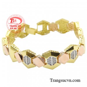  Nếu một người đàn ông thành công có hai đặc điểm giúp hấp dẫn hơn là tâm thái và phong thái. 