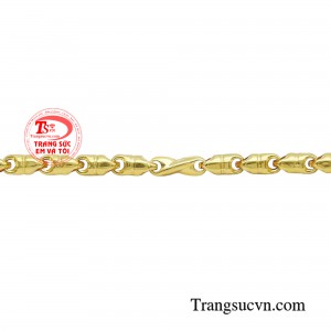 Những móc xích có độ dày vừa phải được liên kết uyển chuyển với nhau. 