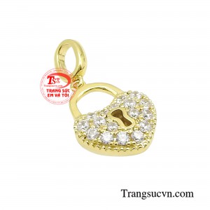 Mẫu mặt dây tôn vinh những tình yêu chân thật và đầy thiêng liêng. 