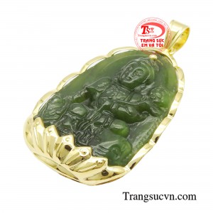  Đặc biệt mặt phật được chế tác từ ngọc cẩm thạch kết hợp vàng 18k giúp tăng nguồn năng lượng và bảo vệ sức khỏe. 