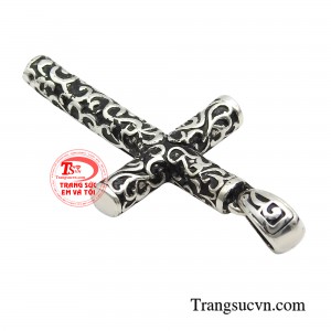 Mặt thánh giá bạc không chỉ mang ý nghĩa về thời trang, tín ngưỡng mà còn giúp cho người dùng cản gió, khỏe mạnh hơn.