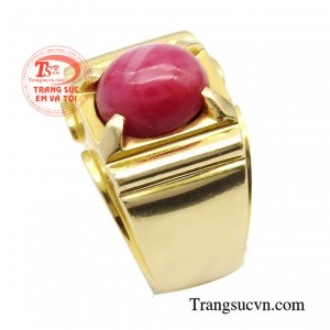 Với sự kết hợp độc đáo giữa đá quý Ruby và vàng 14k, chiếc nhẫn không chỉ là một món trang sức đẹp mắt mà còn mang ý nghĩa sâu sắc về sự mạnh mẽ và quyền lực.