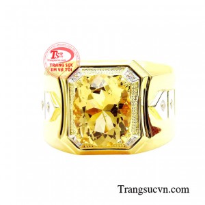 Do đó, Nhẫn Nam Thạch Anh Vàng được xem như bùa hộ mệnh cho những ai theo đuổi sự nghiệp, mong muốn thăng tiến trong công việc và gặt hái nhiều thành công.