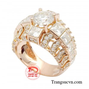 Chiếc nhẫn là một trong những món phụ kiện không thể thiếu để định hình phong cách lịch lãm, thể hiện nét nam tính. 