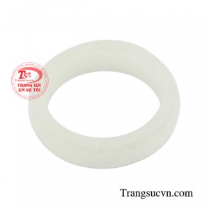  Từ xa xưa, ngọc cẩm thạch đã được xem như biểu tượng cho sự bình an, may mắn và tài lộc. 