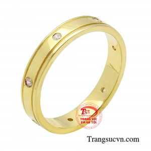 Nhẫn nữ cá tính ấn tượng mang trong mình một vẻ đẹp tinh tế và thanh lịch.