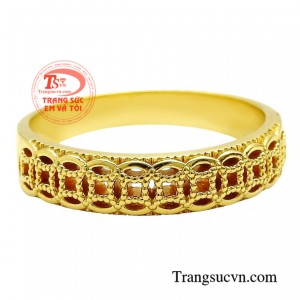 Nhẫn nữ kim tiền giúp gia chủ đắc lộc giàu sang, phúc đầy nhà bình an viên mãn.
