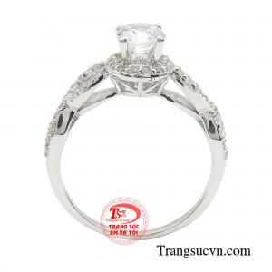 Sản phẩm không đơn thuần chỉ là món phụ kiện làm đẹp, mà còn đại diện cho thương hiệu cá nhân, giúp nàng trở lên nổi bật và cuốn hút hơn bao giờ hết.