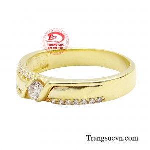 Với chất liệu vàng sáng bóng giúp sản phẩm càng nổi bật hơn, thu hút mọi ánh nhìn.