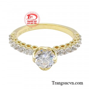 Nếu bạn là người yêu thích sự sang trọng và lộng lẫy thì nhẫn nữ vàng 10k là chân ái không thể bỏ qua.