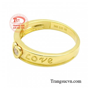 Với kiểu nhẫn trơn trái tim đẹp mắt cùng những cách phối đồ và tạo phong cách để bạn có thể tỏa sáng trong các buổi tiệc hay sự kiện quan trọng.