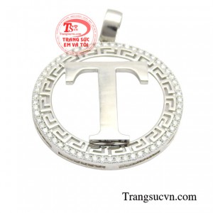 Chữ T không chỉ là một ký tự đơn giản mà còn mang nhiều ý nghĩa đặc biệt.