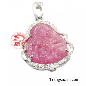 Kim cương được xem là loại đá quý thiên nhiên với độ lửa, độ sáng hoàn hảo mang đến vẻ đẹp rực rỡ và giá trị trường tồn giúp nàng tự tin tỏa sáng và khẳng định vị trí của bản thân. 