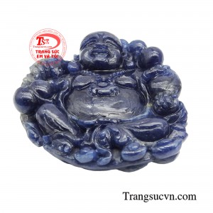 Đặc biệt, sản phẩm sử dụng Sapphire là viên đá của tri thức, sự lãnh đạo sáng suốt giúp kích thích tâm trí, khơi mở sự khôn ngoan cho những người làm công việc lãnh đạo, doanh nhân.