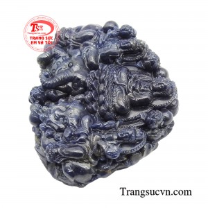 Đeo phật hộ mệnh bên mình sẽ giúp mang lại may mắn, bình an, hóa giải vận hạn và nhận được sự bảo hộ của ngài.