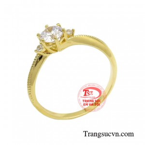 Nhẫn nữ vàng tây trẻ trung sở hữu thiết kế thanh mảnh, nhẹ nhàng, lấy cảm hứng từ những đường nét uyển chuyển của thiên nhiên.