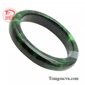 Khi đeo vòng ngọc cẩm thạch bình an giúp cho chúng ta có một sức khỏe dồi dao. 