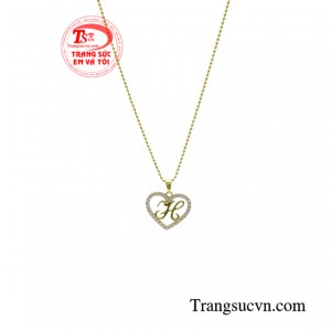  Sản phẩm được chế tác tỉ mỉ, nhẹ nhàng giúp cho nàng đeo ôm chọn vòng cổ và rất thoải mái khi đeo.