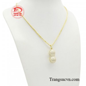 Bộ dây chuyền này được thiết kế ôm vừa cổ giúp cho người đeo rất thoải mái khi đeo, nó mang lại may mắn trong công việc.