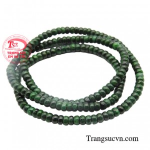 Người xưa quan niệm rằng ngọc cẩm thạch có thể mang đến tiền tài, thịnh vượng đến cho người đeo.